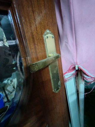 Puerta sapeli con cristal
