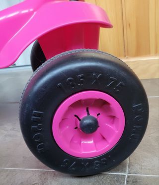 Triciclo infantil rosa con unicornio
