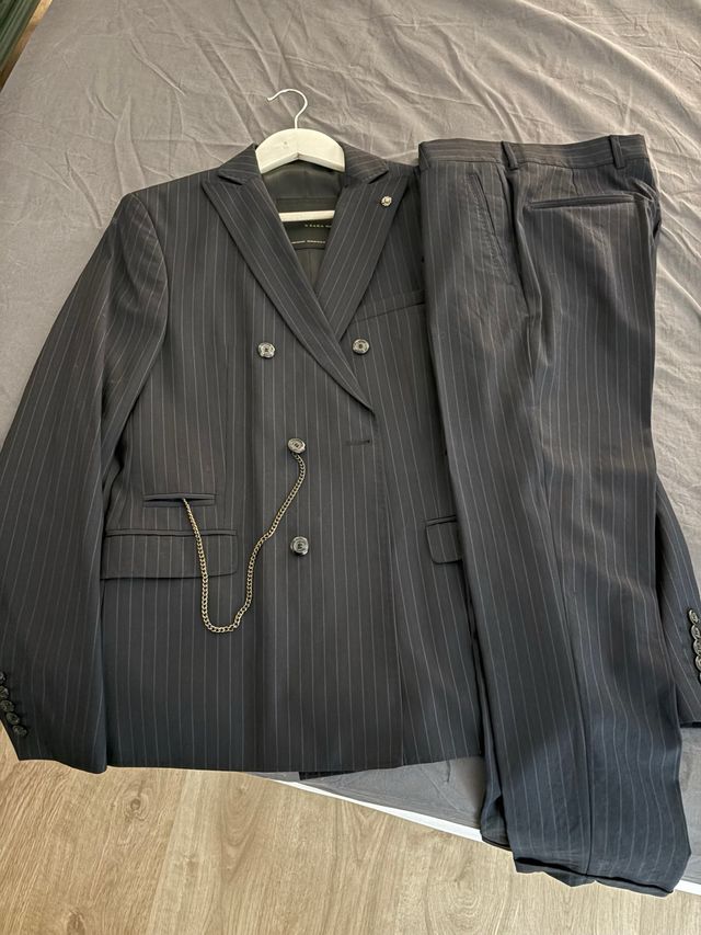Traje Zara Raya Diplomática Negro Gris