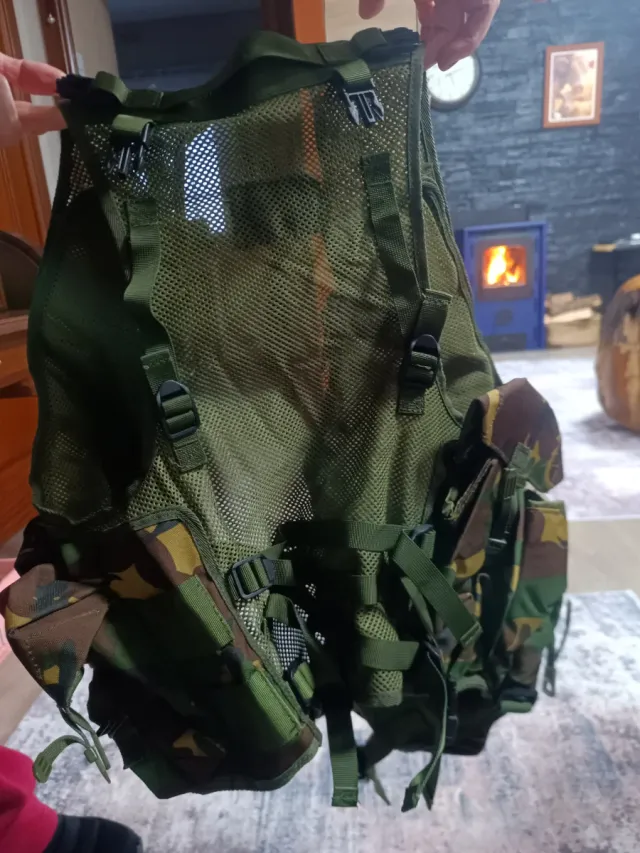 Giubbotto tattico mimetico