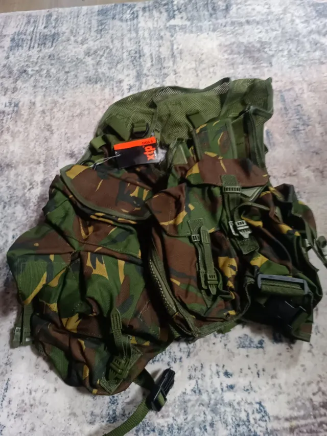 Giubbotto tattico mimetico