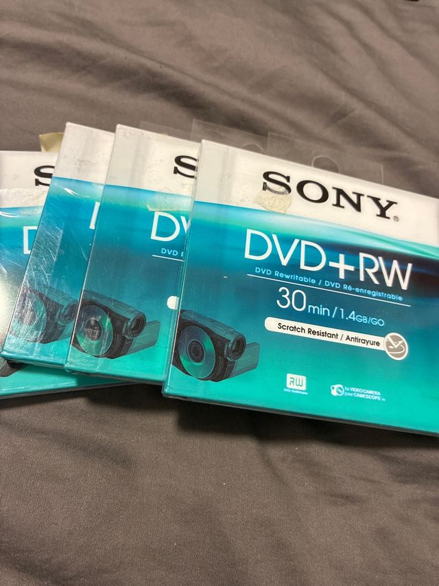 Sony DVD+RW 30 min 1,4 GB/GO Sony DVD-R 60 min 2.8