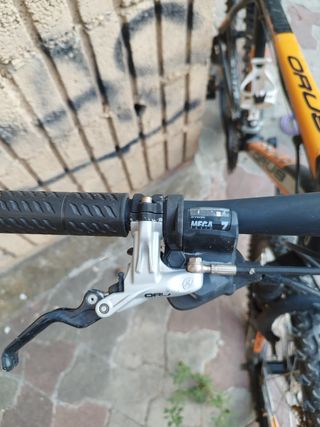 Bicicleta Opus FR100 Negra y Naranja