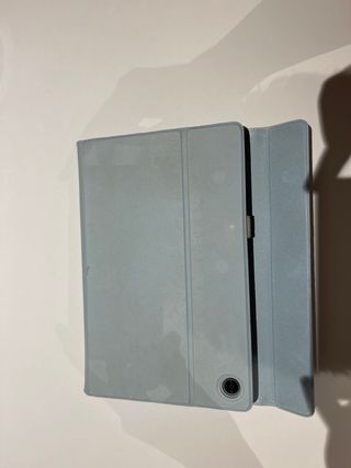 Tablet Lenovo M10 con funda y teclado