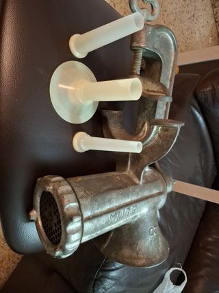 Picadora de carne antigua Elma 20