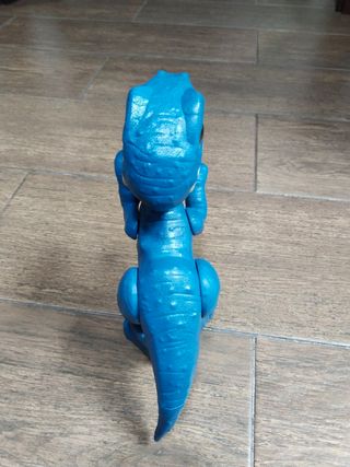 2 Dinosaurios de Juguete