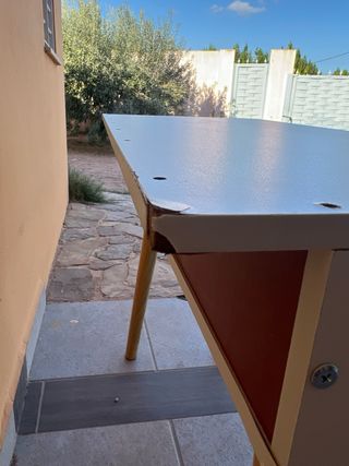 Mesa auxiliar nórdica blanca y madera