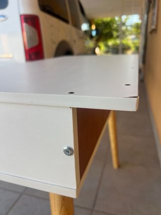 Mesa auxiliar nórdica blanca y madera