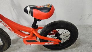 Bicicleta COLUER Infantil sin pedales y con freno.