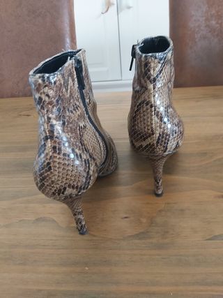 Botines Mango Piel Serpiente