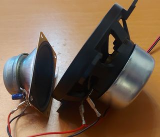 Lote 2 Altavoces 2 vías 8 ohmios de  impedancia