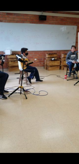 Clases de musica
Acompañamiento musical personaliz