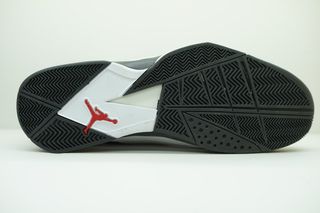 Jordan True Flight Blancas/Negras/Rojas Talla 50.5