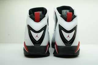 Jordan True Flight Blancas/Negras/Rojas Talla 50.5
