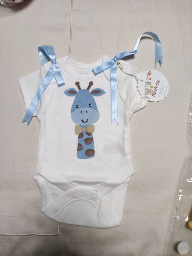 Body bebé jirafa pintado a mano