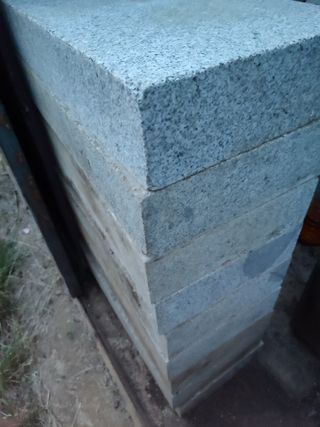 22 Bloques de Granito 60x30x10 cm escalones