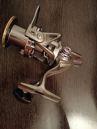 Carrete pesca NGK 14000 nuevo