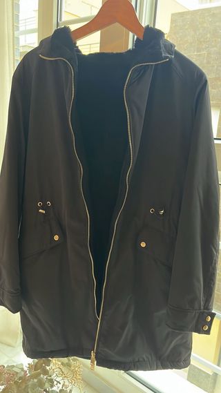 Abrigo negro reversible