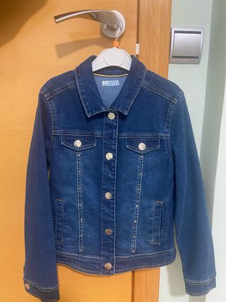 Chaqueta vaquera Mayoral niña  10 años. 