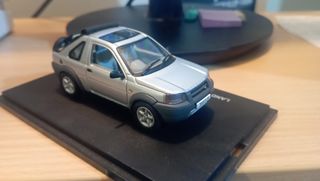 Universal Hobbies 1/43 Land Rover Freelande 1998 O