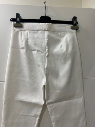 Pantalón Zara blanco flare