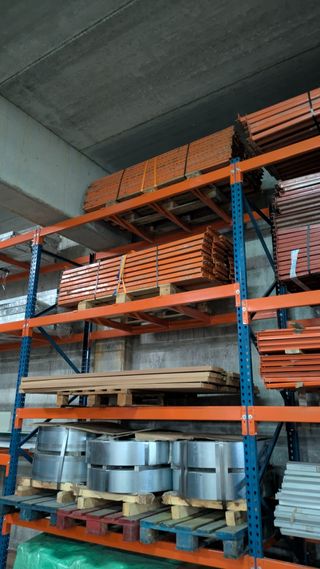 Traverse in metallo per scaffali industriali