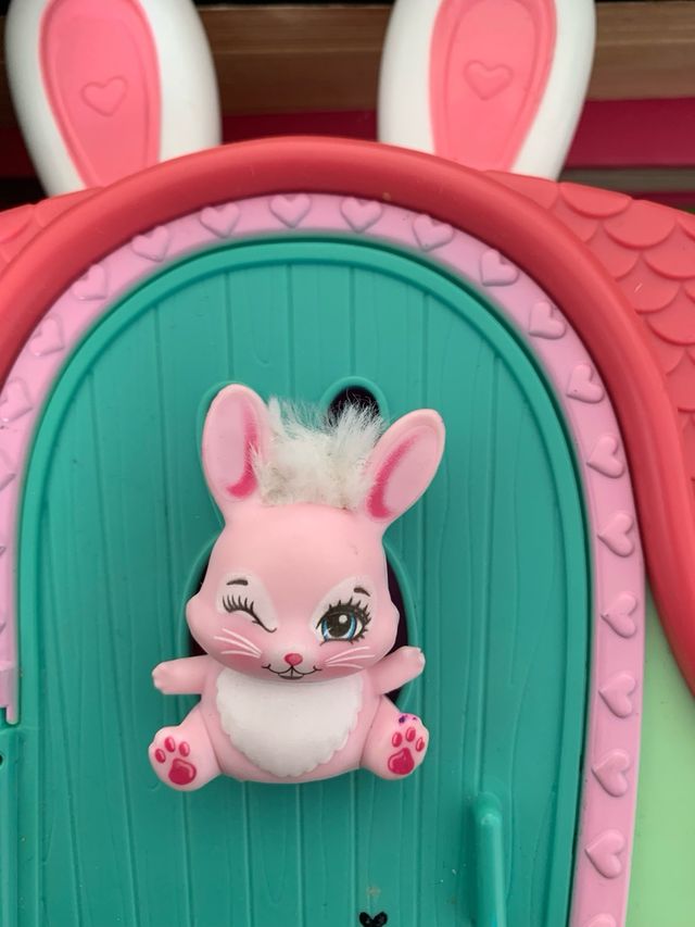 Casita de juguete conejo