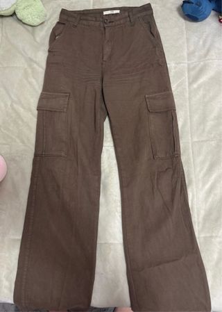 Pantalón cargo marrón