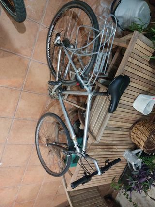 Bicicleta adulto 
Price to sell 
Back wheel lock.