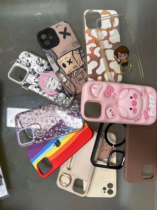 Custodie varie per iPhone 12