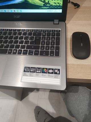 Portátil Acer Aspire F5/573 Series.