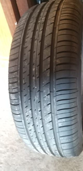  2 Neumaticos con llantas Citroën Xsara 195/55 R15