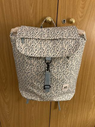 Mochila Scout con flores de Lefrik