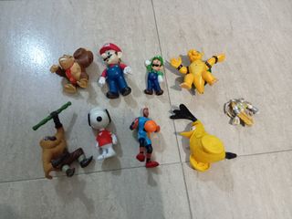 Muñecos varios: Mario, Luigi, Bowser, Snoopy