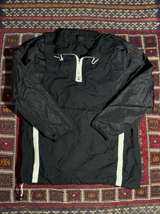 Chaqueta Jordan Negra y Roja Vintage Retro S