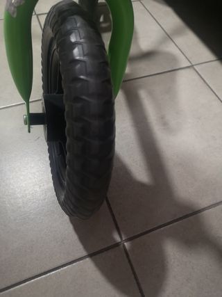 Bicicleta sin pedales Chicco Green Rocket