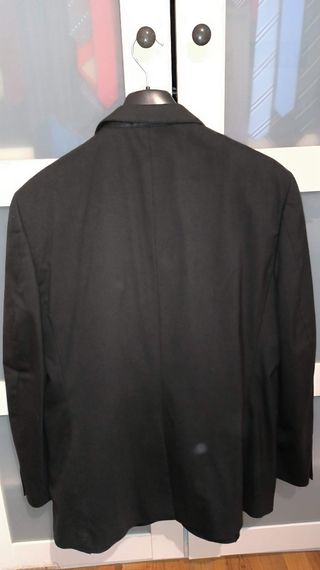 Traje Sfera Negro
Pantalón 48
Chaqueta 56