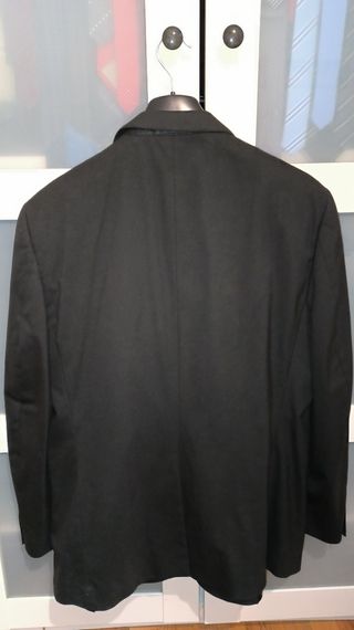 Traje Sfera Negro
Pantalón 48
Chaqueta 56