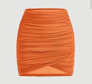Falda mini naranja fruncida