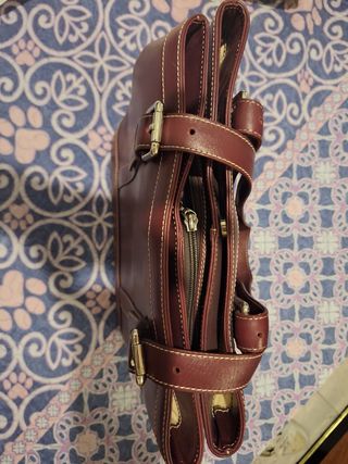 Bolso de piel granate 