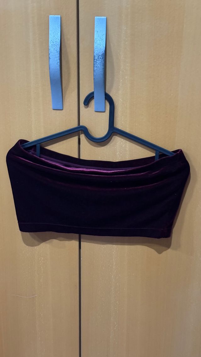 Crop Top Burdeos Bershka L