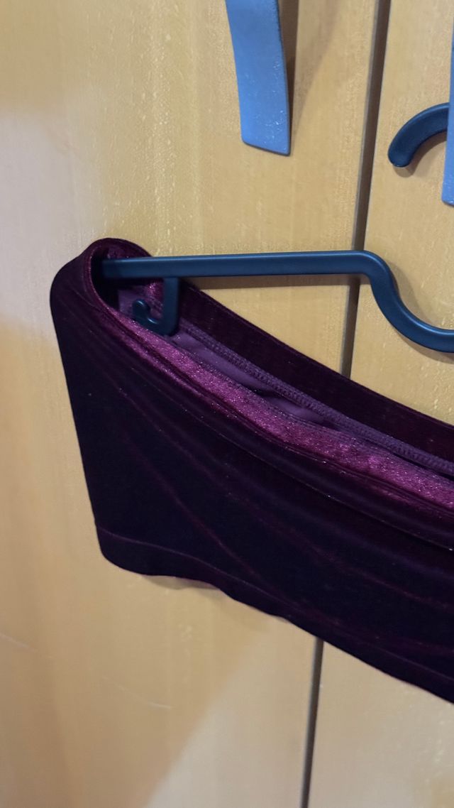 Crop Top Burdeos Bershka L