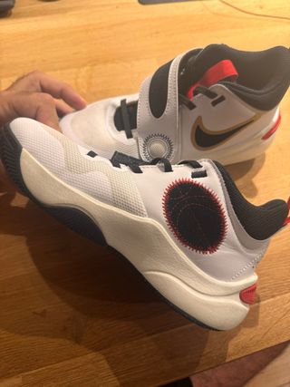 Zapatillas Nike Baloncesto Niño Blancas Rojas