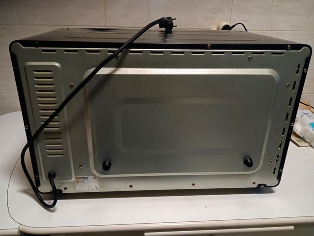 Horno de mesa Bastilipo negro