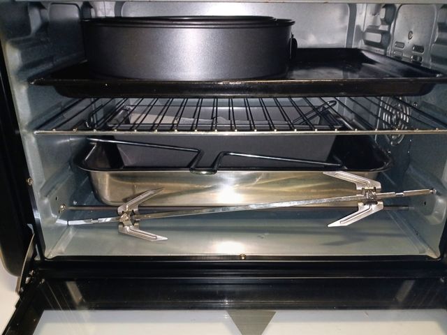 Horno de mesa Bastilipo negro