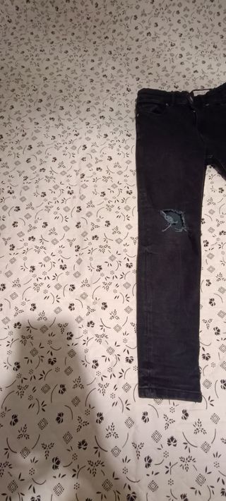 Pantalón vaquero Lefties negro desgastado T.M