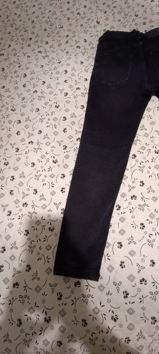 Pantalón vaquero Lefties negro desgastado T.M
