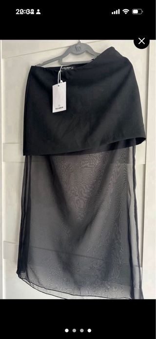 Falda larga negra transparente
