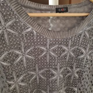 Camisa larga GAGI gris con encaje
