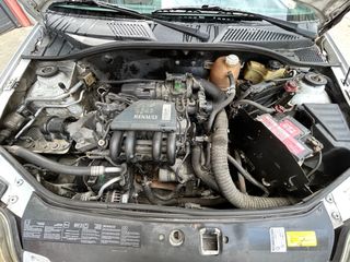 Clio  2004
